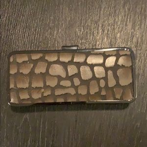 Small clutch